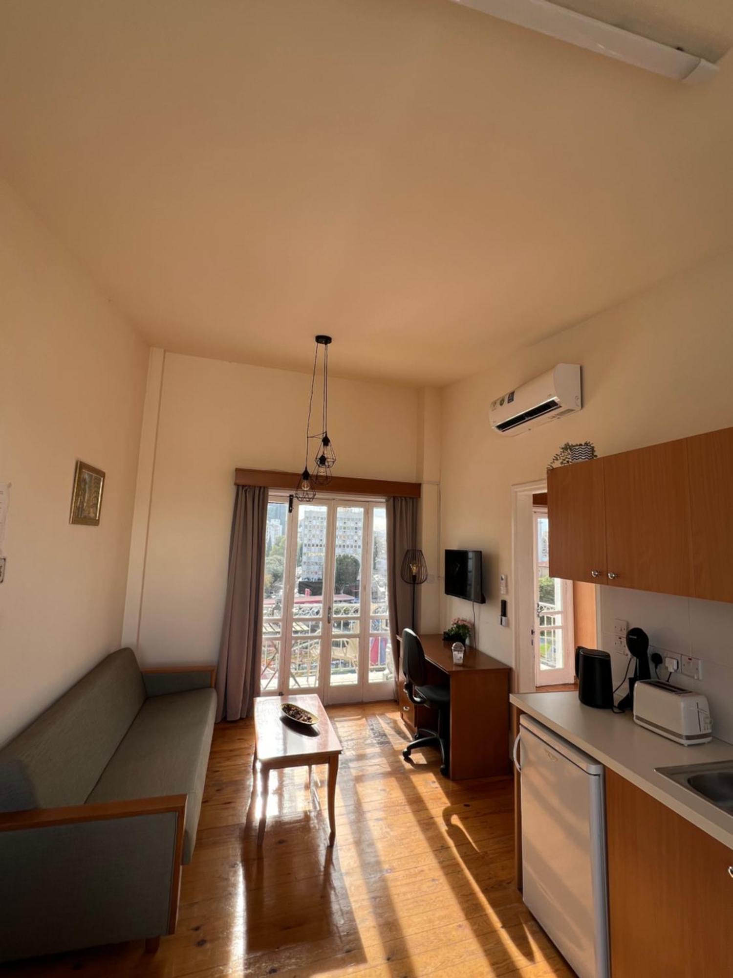Nicosia City Centre Sky Views Apartment Buitenkant foto